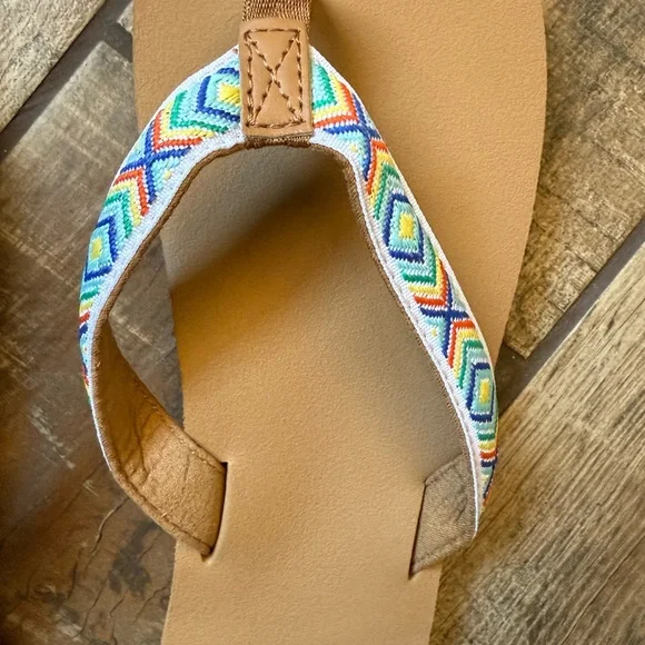 Shade & Shore Tan Sandals with Colorful Geometric Straps - Picture 2 of 4